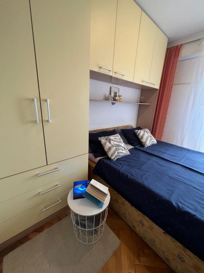 City Center Apartment Twiggy Макарска Экстерьер фото